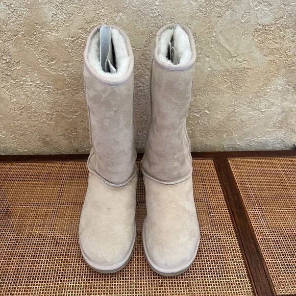 UGG Deluxe Classic Tall 5815 Boots Sand Size 9 - Picture 3 of 16